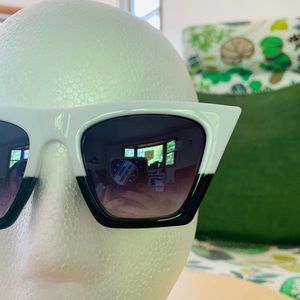 Retro Cat Eye Sunglasses